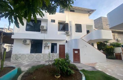 Puerto Villamil House | Hostal Brisas Del Mar