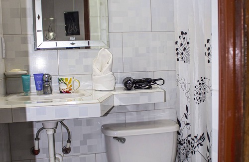 Cienfuegos House | Hostal Carlos y Odalis