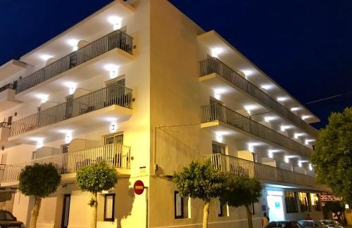 Sant Antoni de Portmany House | Hostal Cervantes
