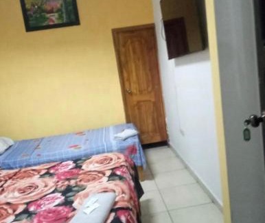 Manta Apartment | Hostal Delfín