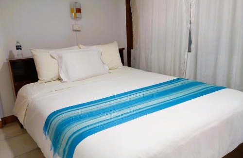 Tababela Hostel | Hostal el Parque Tababela