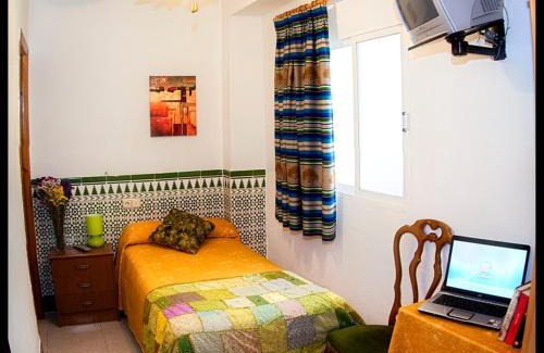 Almeria House | Hostal Estación
