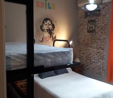 Sol House | Hostal Hispalense