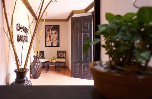 Chichen Itza - Valladolid House | Hostal Ixchel - WiFi, Hot Water, AC, in Valladolid Downtown