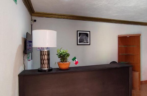 Chichen Itza - Valladolid House | Hostal Ixchel - WiFi, Hot Water, AC, in Valladolid Downtown