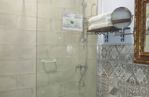 Villena House | Hostal los Aromas