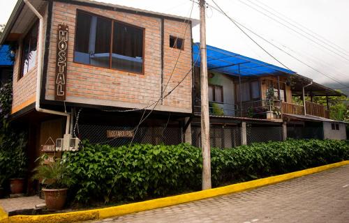 Mindo House | Hostal Los Farolitos