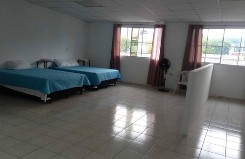 San Salvador Hostel | HOSTAL LOS HEROES