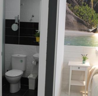 Huertas House | Hostal Madrid Star