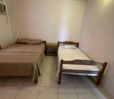 Salinas House | Hostal Montecarlos
