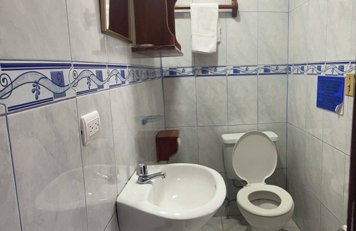 Puerto Villamil Hotel | Hostal Muro de las Lagrimas