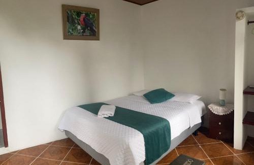 Puerto Villamil House | Hostal Muro De Las Lagrimas with high speed internet Starlink