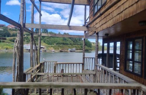 Castro House | Hostal Palafito Waiwen