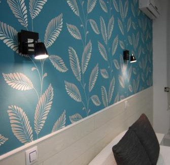 Huertas House | Hostal PETITE MAMAN