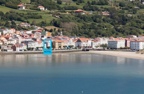 Cerdeira House | Hostal Praia Madalena