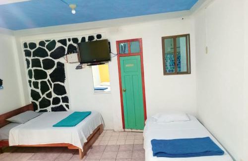 Bahia de la Academia House | Hostal Puerto Ayora