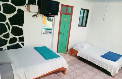 Bahia de la Academia House | Hostal Puerto Ayora