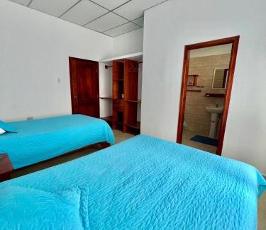Puerto Villamil House | Hostal Punta Arena