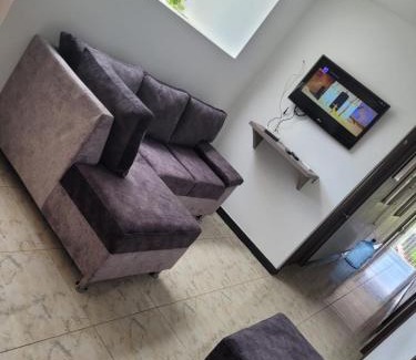 Cali House | HOSTAL S Y S