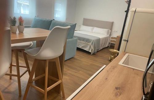 Ferrol House | Hostal Zahara