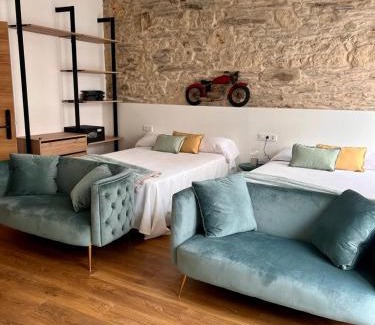 Ferrol House | Hostal Zahara