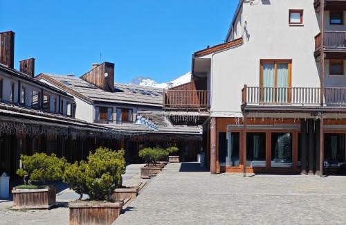 San Sicario Alto Apartment | Hostdomus - La Piazzetta