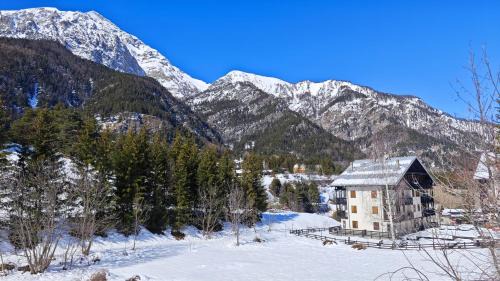 Cesana Torinese Apartment | Hostdomus - Seguret