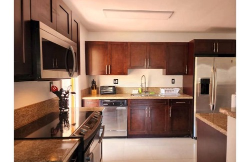 Riverside Park House | Hosted by Endless Summer Rentals - Apartment - B4