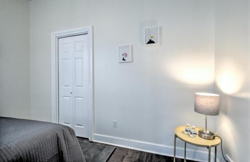 Broadway Apartment | Hosteeva Capitol Hill 2BR Apt - 7 Walking Distance to Dining
