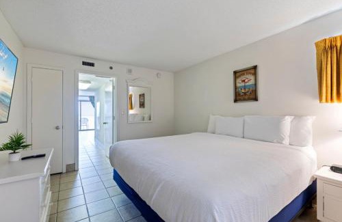 Myrtle Beach Apartment | Hosteeva Oceanfront Condo w Pool & Lazy River Atlantica Towers