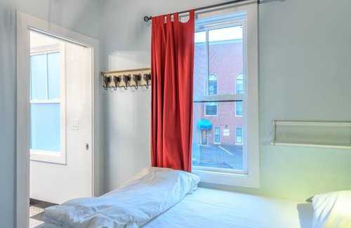 East Bayside Hostel | Hostel ∙ 5 guests