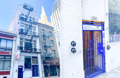 Financial District Hostel | Hostel ∙ 5 guests