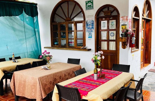 Puerto Villamil Hostel | Hostel ∙ 8 guests