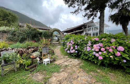 Yulong Hostel | Hostel ∙ 8 guests