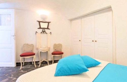 Santorini Hostel | Hostel ∙ 8 guests
