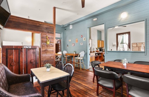 Mid-City Hostel | Hostel ∙ 8 guests
