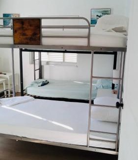Dania Beach Hostel | Hostel Beds & Sheets FLL AIRPORT