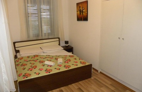 Basanija Hostel | Hostel Emi San Valentino