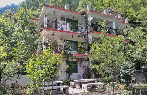 Old Manali Hostel | Hostel for backpackers around the world