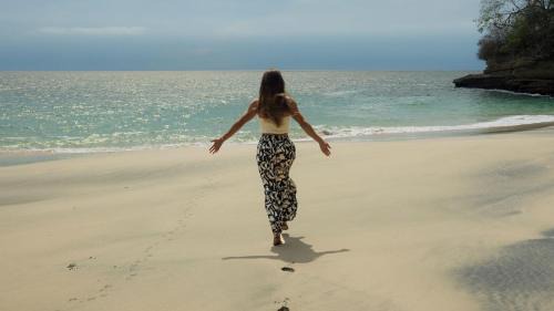 Isla Saboga Hotel | Hostel-Island Paradise, Saboga Lodge and Villa Noelia