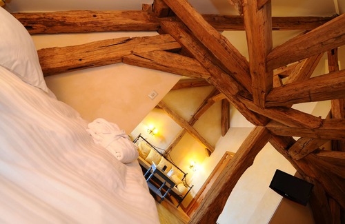 Saulieu Hotel | Hostellerie de la Tour d'Auxois