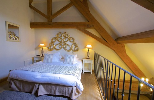 Saulieu Hotel | Hostellerie de la Tour d'Auxois