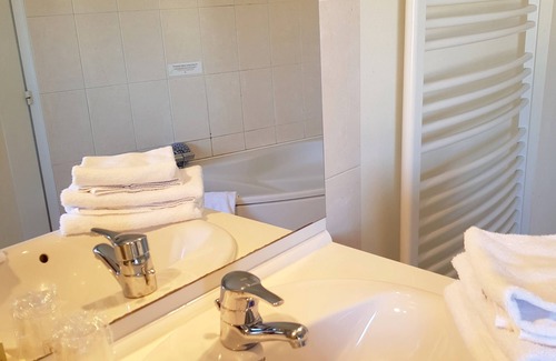 Sully-sur-Loire Hotel | Hostellerie du Grand Sully