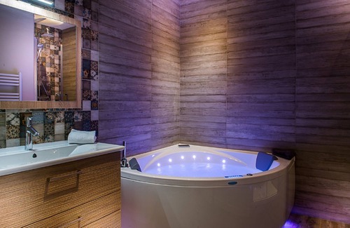 Villefranche-sur-Saone Hotel | Hostellerie La Ferme du Poulet