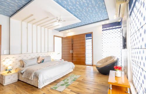 Faridabad Villa | Hostie Vedika - 3BHK Farm House 40Mins from Gurgaon-Delhi