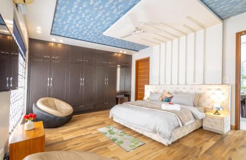 Faridabad Villa | Hostie Vedika - 3BHK Farm House 40Mins from Gurgaon-Delhi