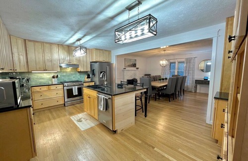 Afton House | Hosts groups up to 13; relax with the whole crew at this private, peaceful getaway
