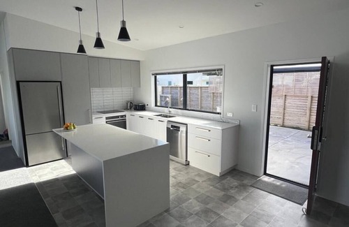 Matarangi House | Hosts on the Coast Lake View