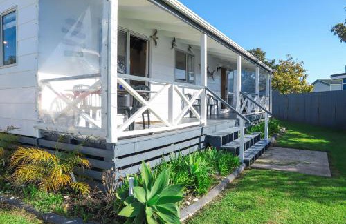 Whitianga House | Hosts on the Coast Marlin Cottage