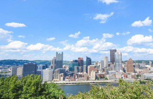 Mount Washington Apartment | HostWise Stays - The Grandview - Great City Views - Brand New Remodel